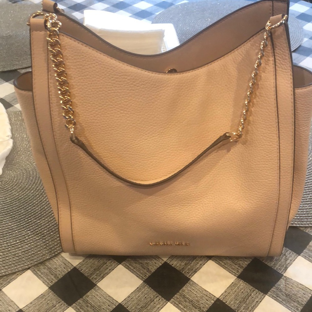 Michael Kors very light pink can appear tan beautiful color Gold Chain